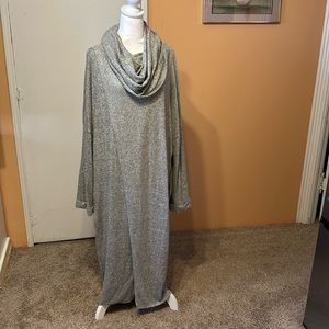 1X long gray cowl neck sweater (never worn)